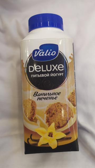Фото - йогурт питьевой Deluxe 2.1% ванильное печенье Valio Валио