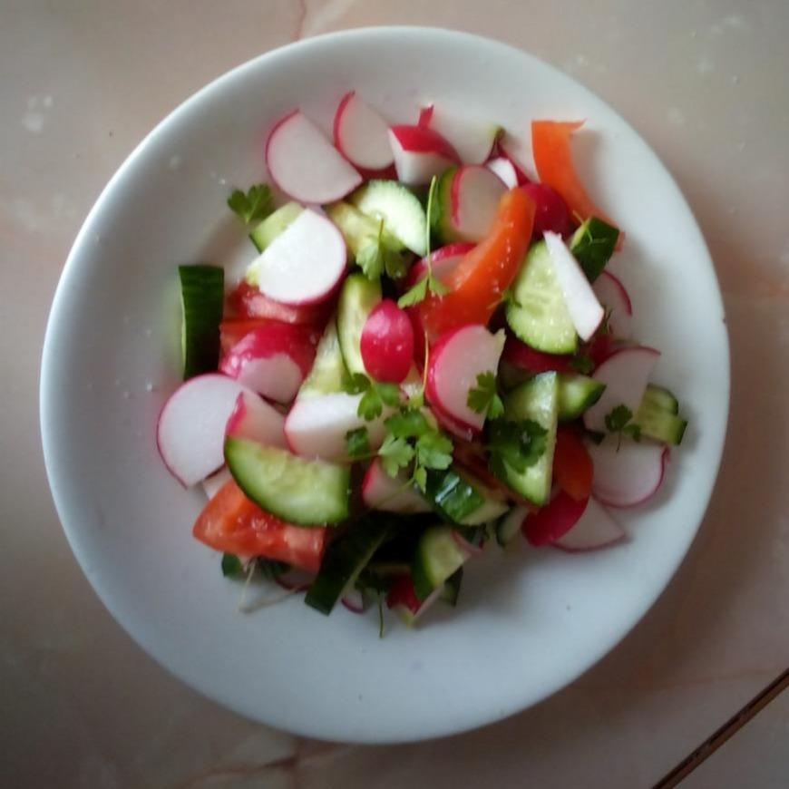 Фото - салат редиска, огурец и помидор