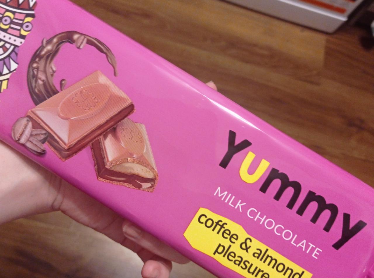 Фото - Шоколад молочный со вкусом кофе и миндаля Milk Chocolate Yummy