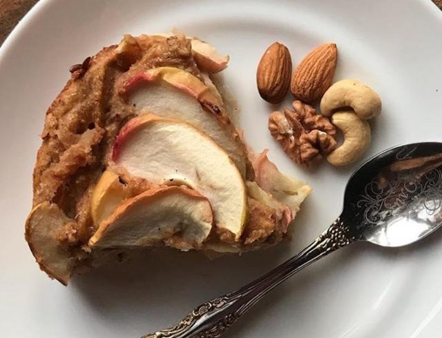 Фото - пирог яблочный диетический на гречневой муке