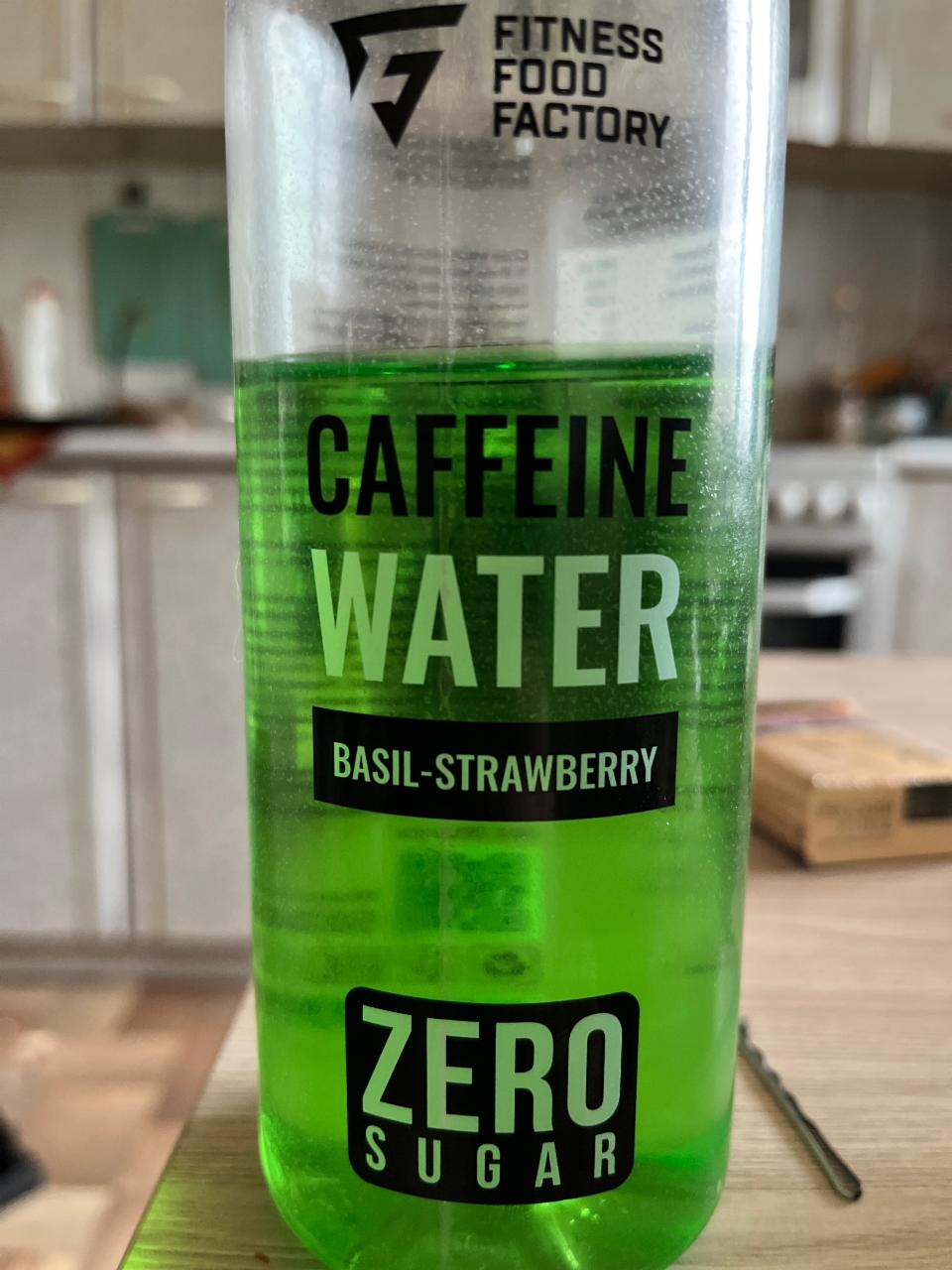 Фото - Caffeine Water Basil-Strawberry Fitness Food Factory