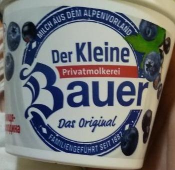 Фото - йогурт с наполненителем черника-смородина 2.9% жиру ТМ Bauer