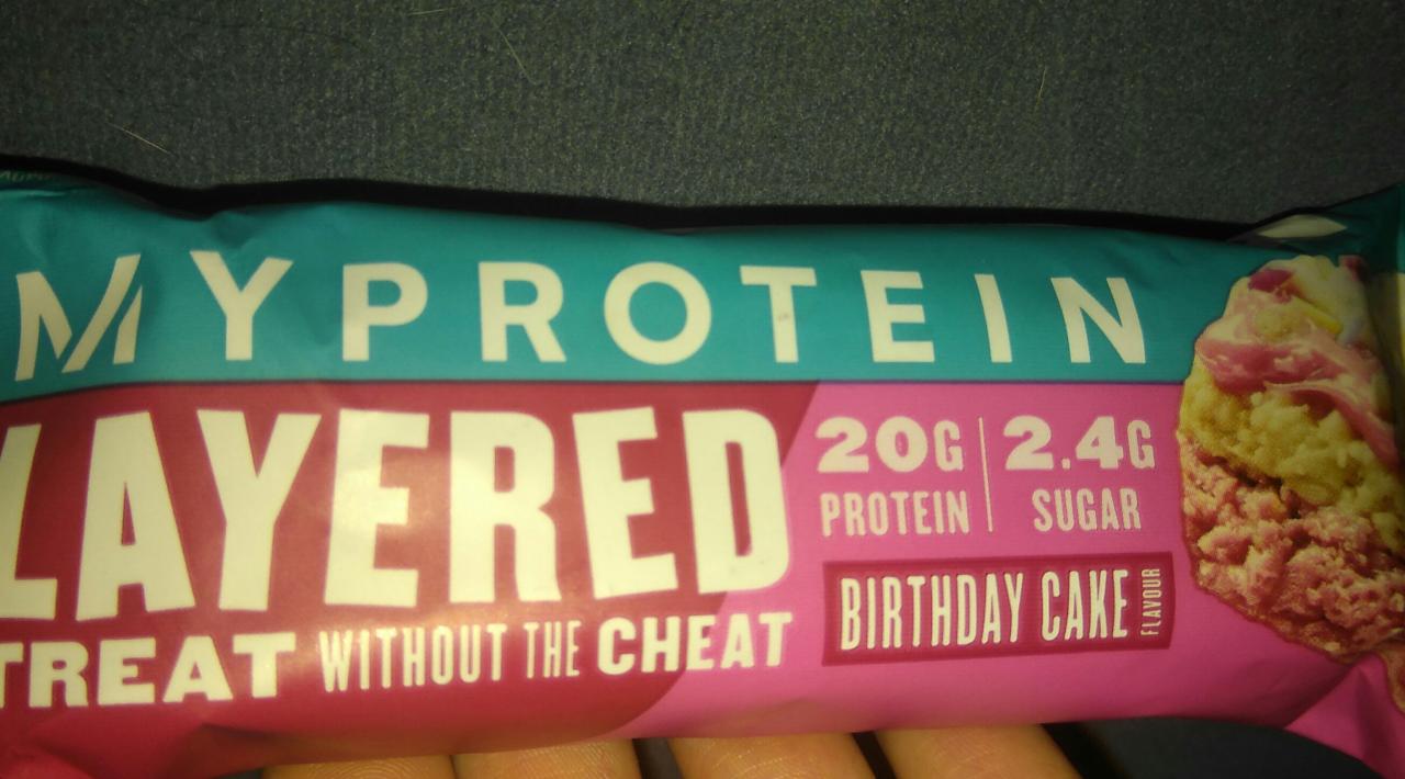 Фото - Батончик Layered Treat birthday cake My Protein