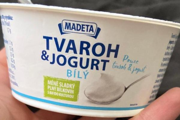 Фото - Tvaroh&jogurt bílý Madeta