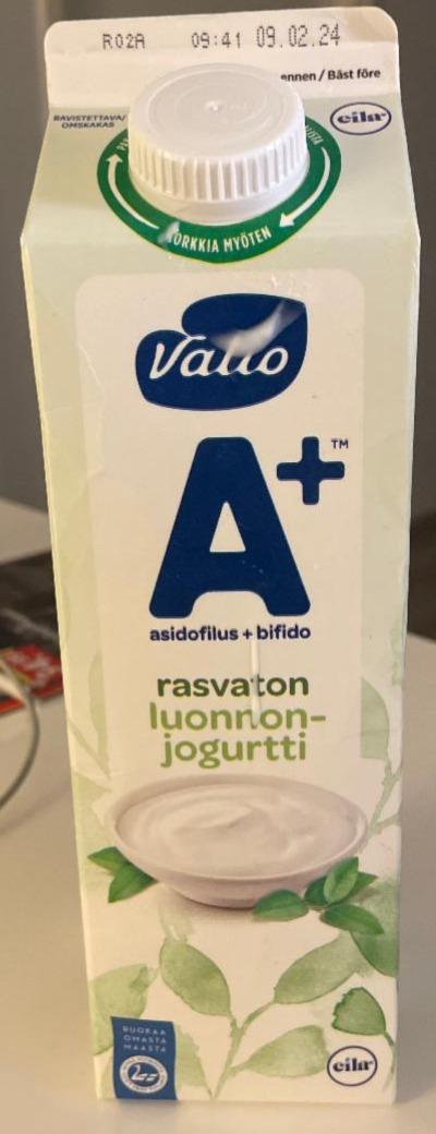 Фото - Йогурт питьевой Luonnon-jogurtti 2.5% Valio