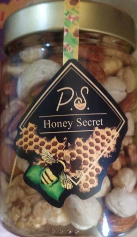 Фото - ореховое ассорти с медом P. S. Honey Secret