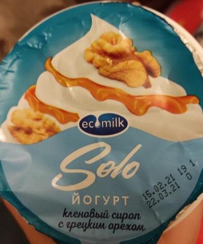 Фото - Йогурт с кленовым сиропом и грецким орехом Solo Ecomilk