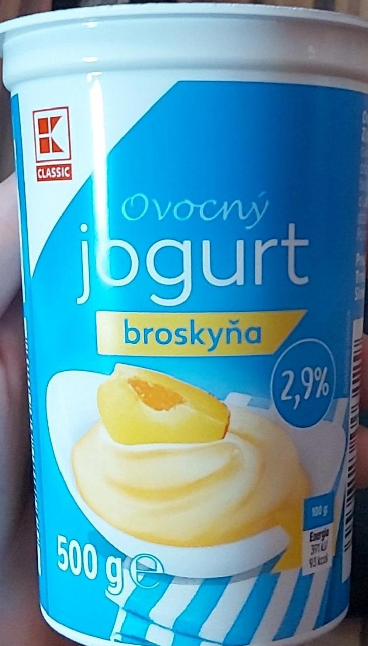 Фото - Йогурт 2.9% фруктовый персиковый Jogurt Broskyňa K-Classic