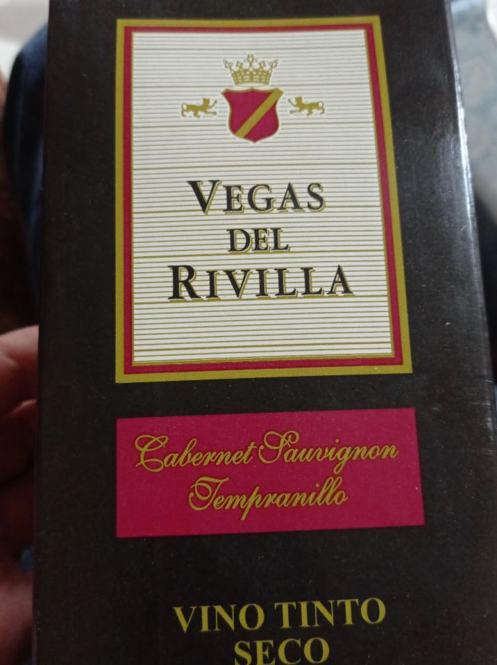 Фото - Вино столовое красное сухое Tinto Vegas Del Rivilla