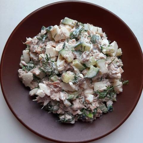 Фото - Рыбный салат со сметаной
