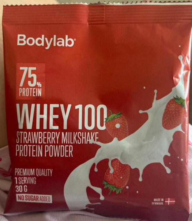 Фото - Протеин Whey 100 Strawberry Milkshake Protein Powder Bodylab