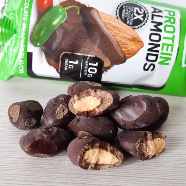 Фото - Миндаль в протеиновом шоколаде Optimum Nutrition - Шоколад-Халапеньо (перец чили)