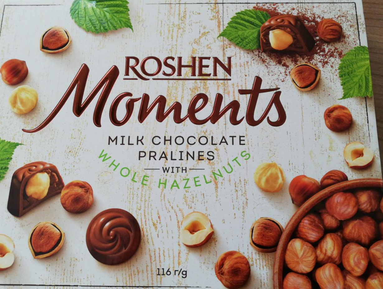 Фото - Шоколадные конфеты Moments с целым фундуком Roshen