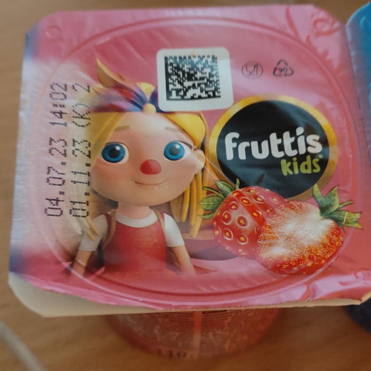 Фото - йогурт 2.5% Kids с клубникой Fruttis