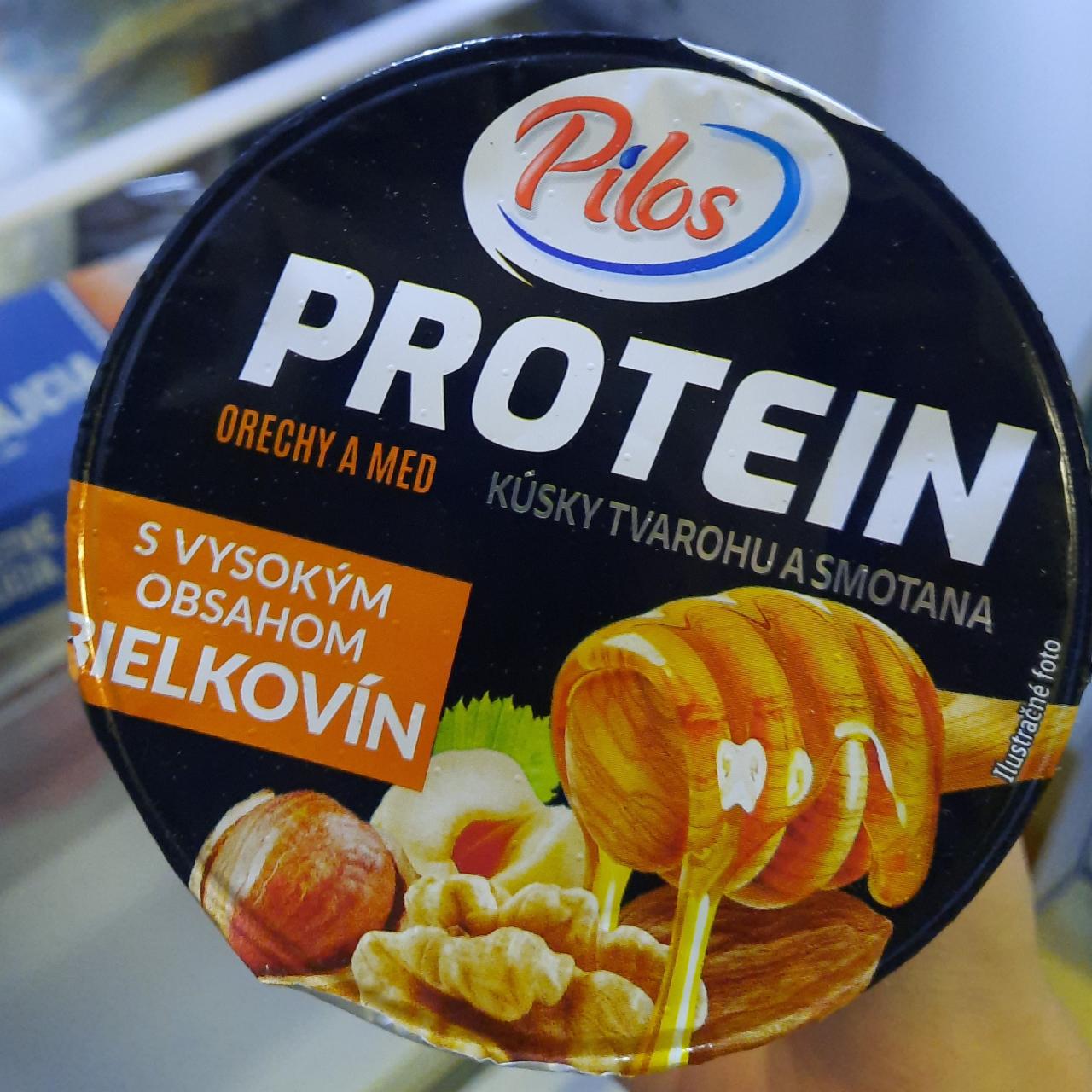 Фото - Protein ořechy a med kousky tvarohu a smetana Pilos