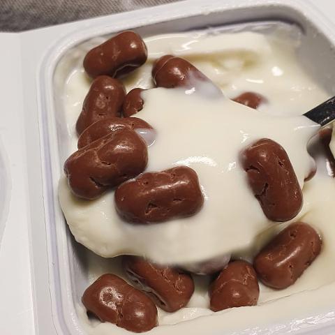 Фото - 'Милка' йогурт с вафлями Milka waffel
