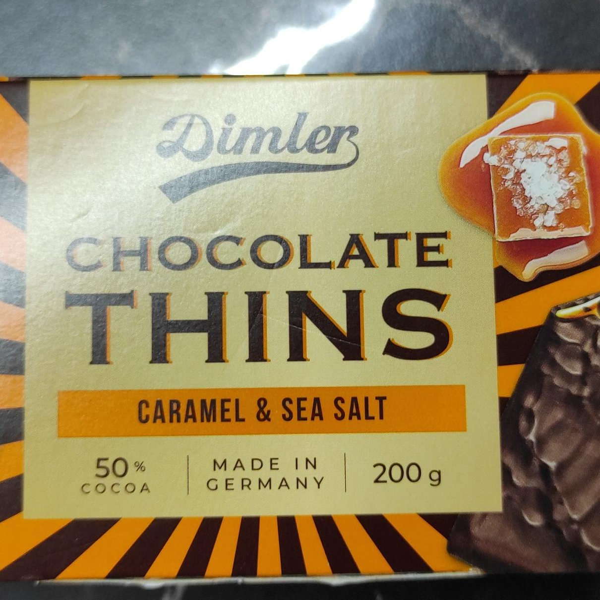 Фото - Шоколад с помадной начинкой со вкусом карамели и морской солью Dimler