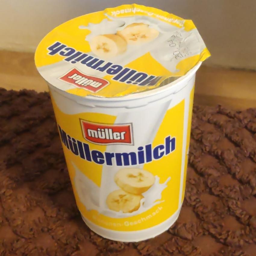 Фото - Müllermilch zero banan молоко банановое без сахара Müller