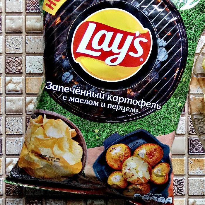 Фото - Чипсы Лейс Запечённый картофель с маслом и перцем Lay's