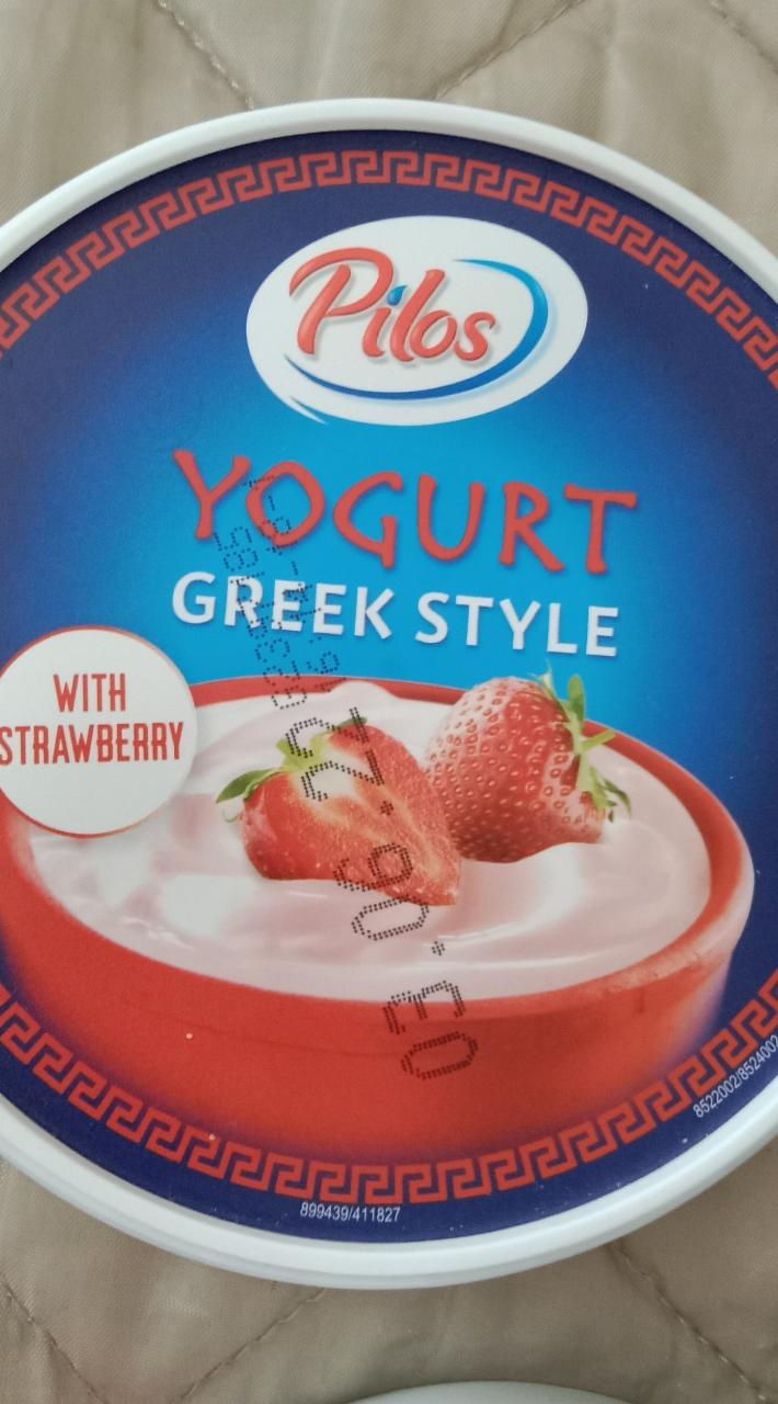 Фото - Yogurt with strawberry Pilos