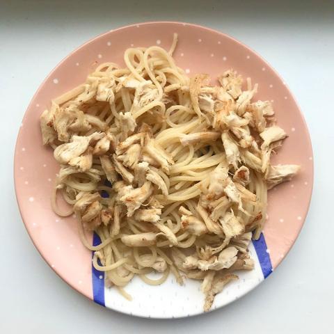 Фото - спагетти твёрдые с курицей 