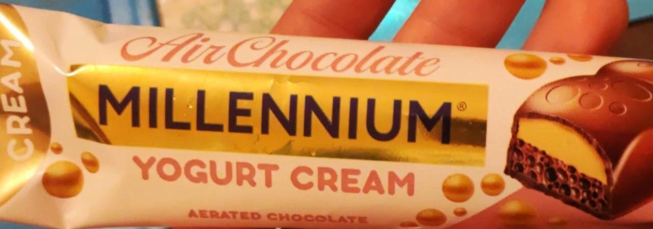 Фото - Шоколад пористый Миллениум с йогуртом и клубникой Yogurt Cream Air Chocolate Millennium