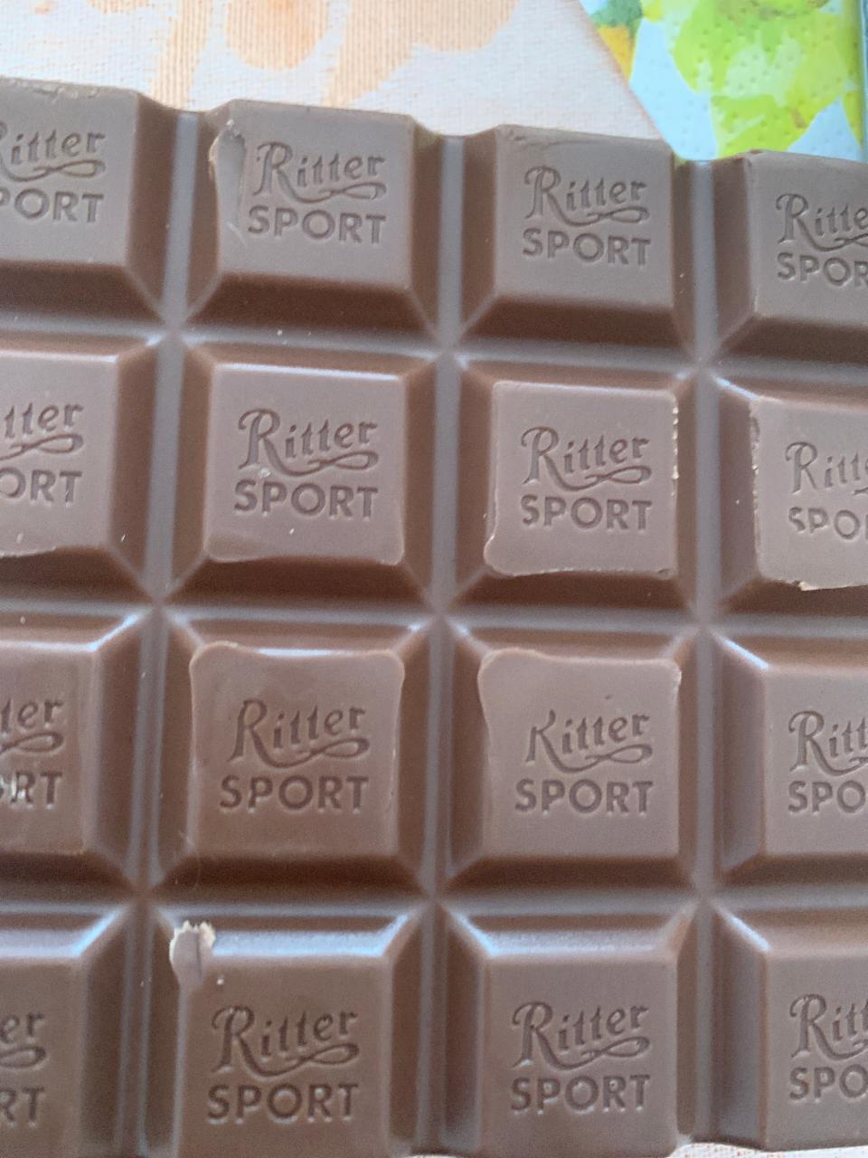 Фото - Шоколад Knusperkeks молочный с печеньем Ritter Sport