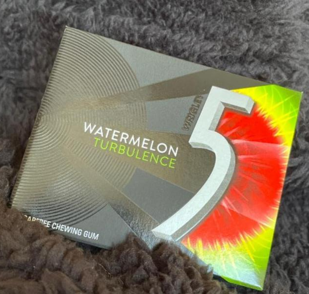 Фото - Жевательная резинка Wrigley's со вкусом арбуза 5 Watermelon Turbulence