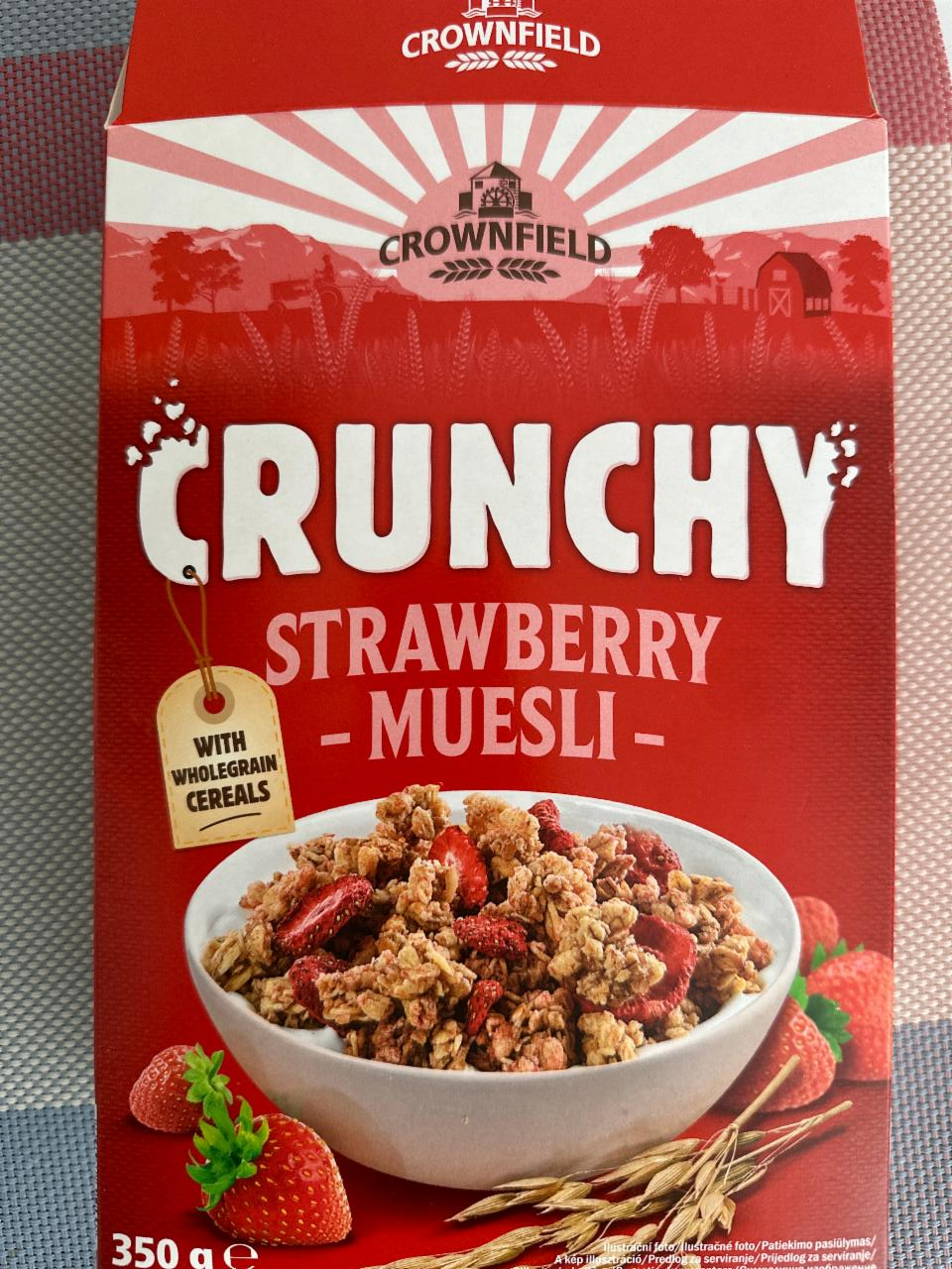 Фото - Мюсли хрустящие с клубникой Crunchy Strawberry Muesli Crownfield
