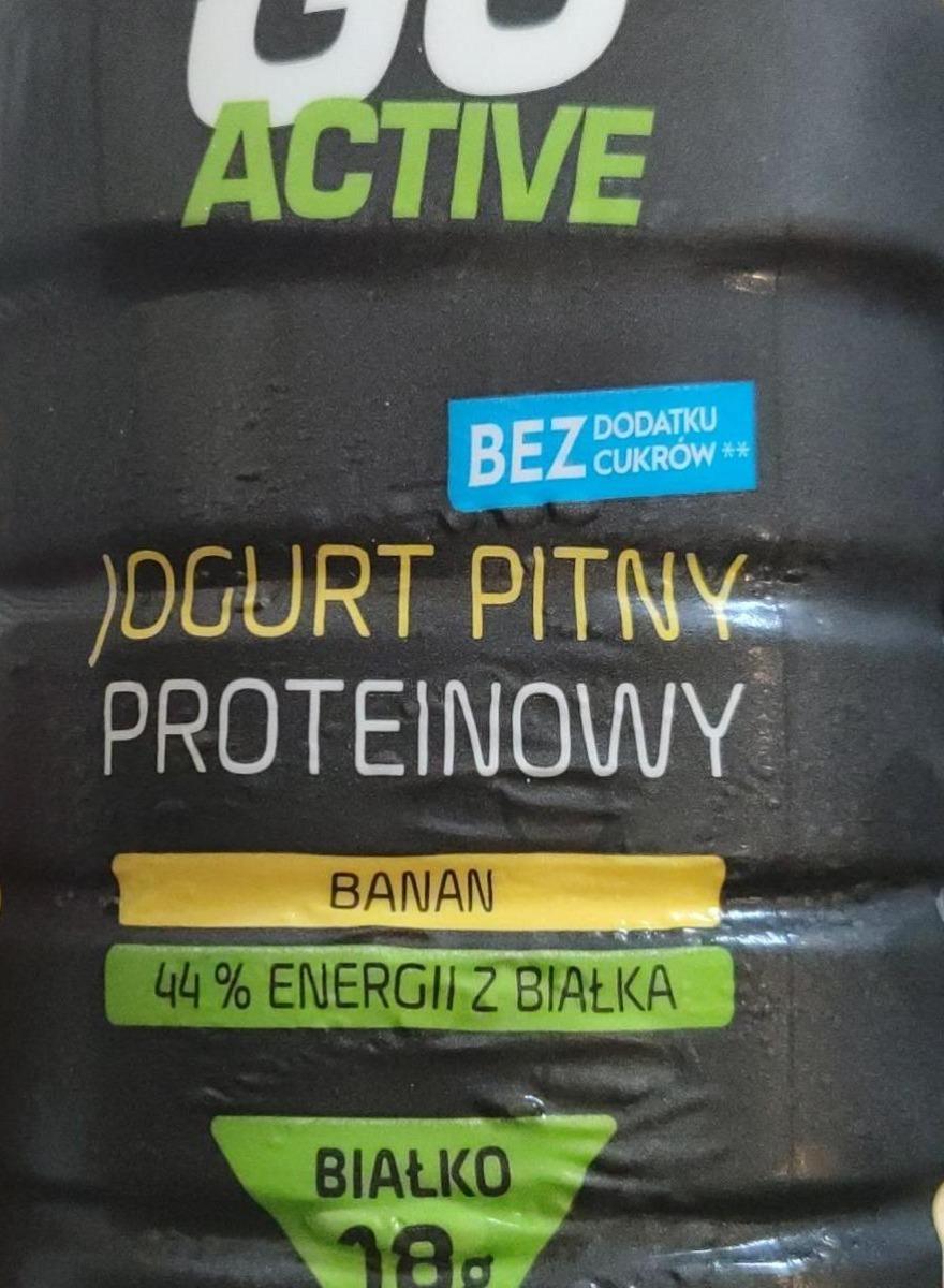 Фото - Йогурт 1.5% питьевой протеиновый со вкусом банана Jogurt Pitny Proteinowy Go Active