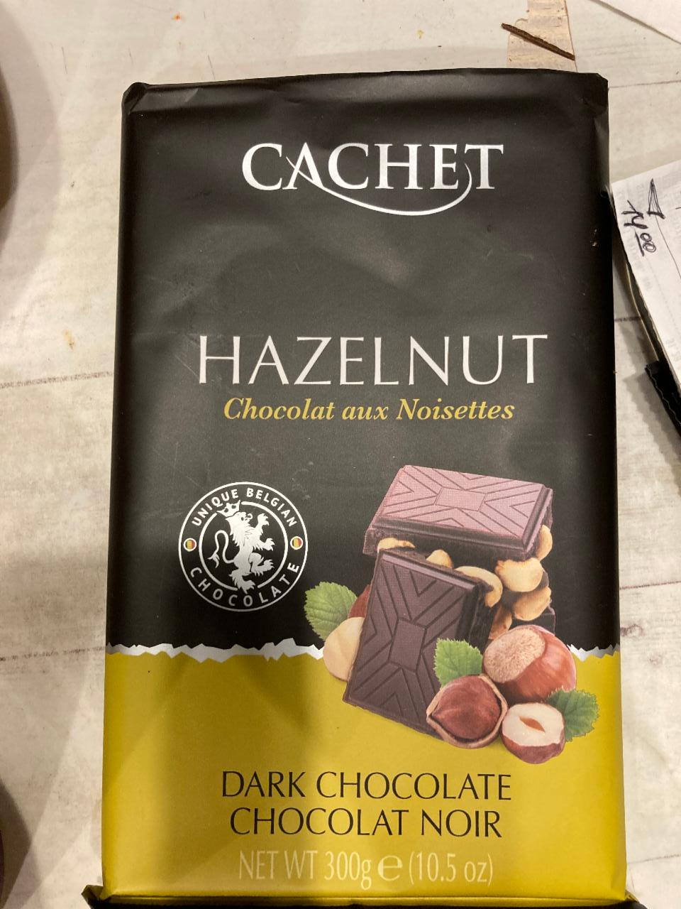 Фото - Dark Chocolate Hazelnut шоколад черный фундук Cachet