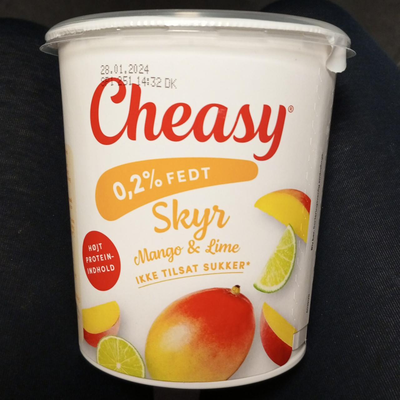 Фото - Йогурт густой 0.2% жирности с манго и лаймом Cheasy
