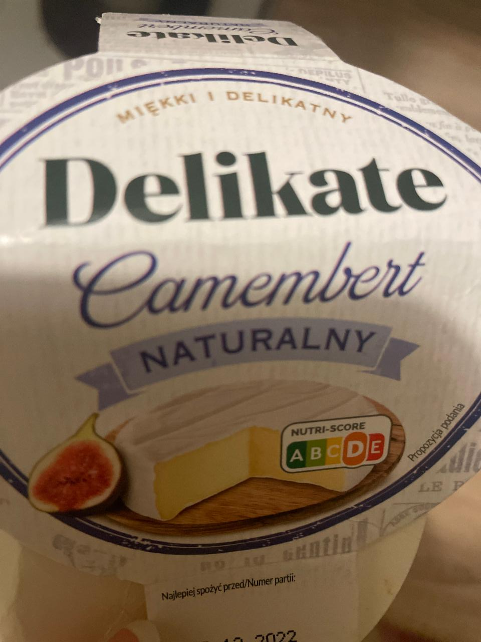 Фото - Сыр натуральный мягкий с плесенью Camembert Naturalny Delikate