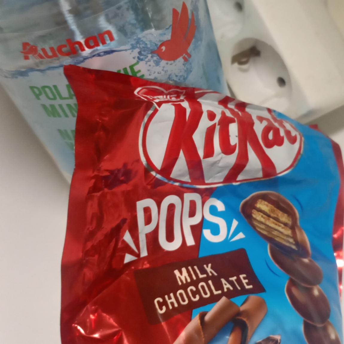 Фото - Конфеты круглые вафли в шоколаде Pop Chocs KitKat Nestlé
