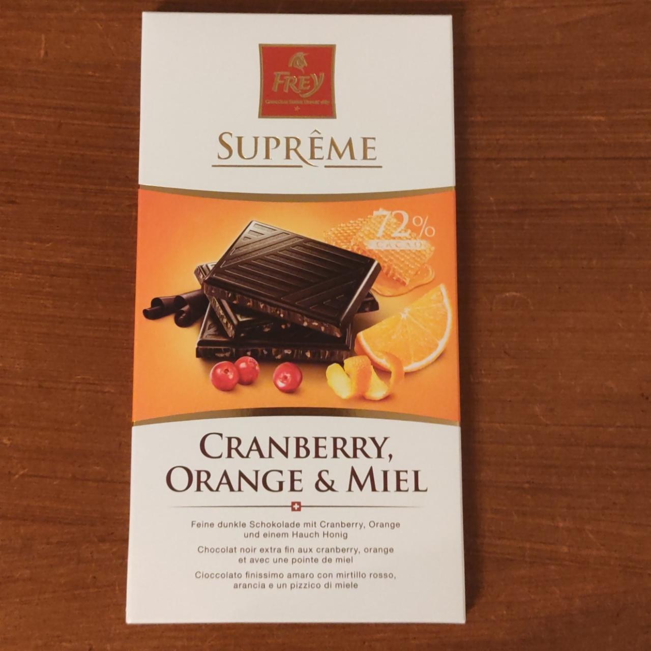 Фото - Шоколад черный 72% с клюквой, апельсином и медом Supreme Frey