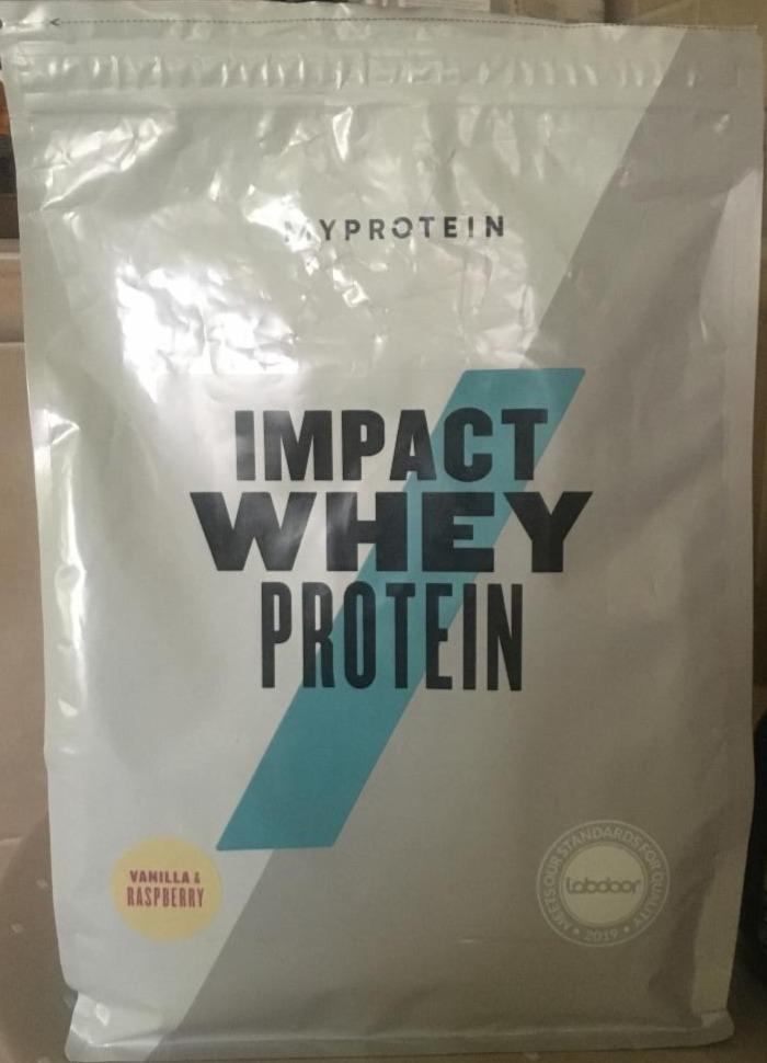 Фото - Протеин со вкусом ваниль-малина Vanilla & Raspberry Impact Whey Protein Myprotein
