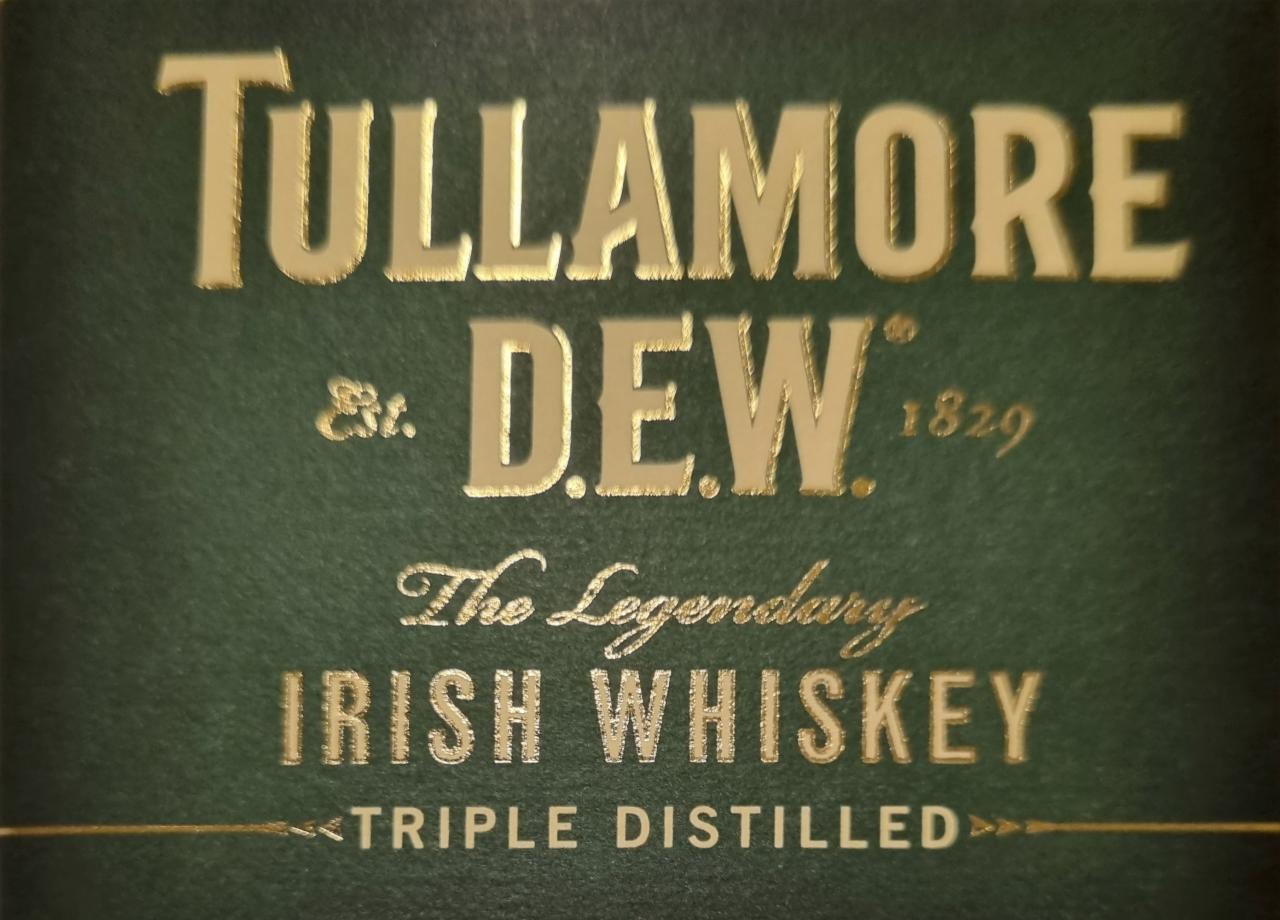 Фото - виски ирландский купажированный 40% Tullamore Dew