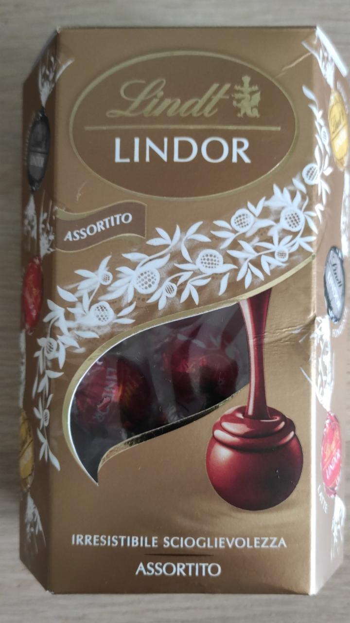 Фото - Шоколадные конфеты Lindor assortito Lindt
