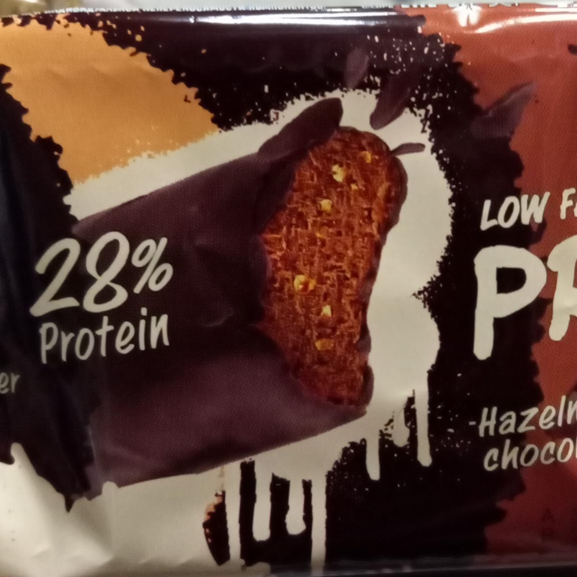 Фото - протеиновый батончик фундук-шоколад Fit kit