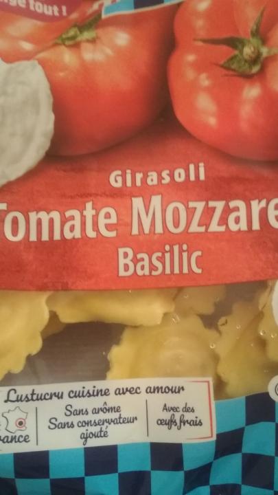 Фото - Макаронные изделия Girasoli tomate mozzarella Lustucru