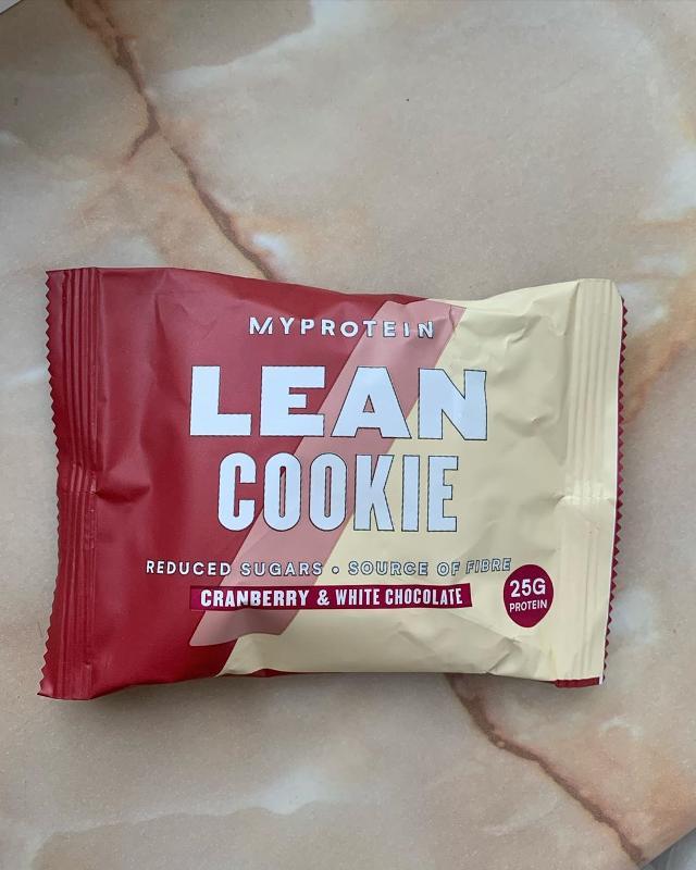 Фото - печенье Myprotein клюква с белым шоколадом