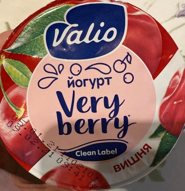 Фото - йогурт много вишни very berry Valio