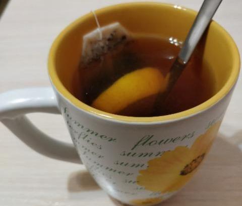 Фото - чай черный с лимоном без сахара