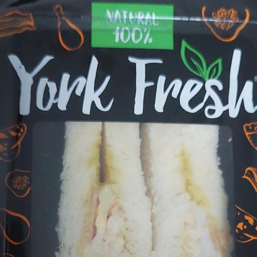 Фото - сендвич цыплёнок, бекон и яйцо York fresh