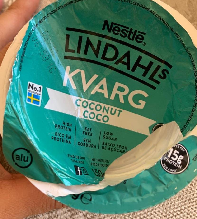Фото - Творожок 0.2% со вкусом кокоса Kvarg Coconut Nestle