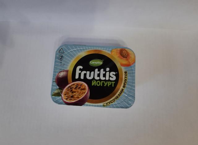 Фото - Йогурт с маракуйей и персиком 3% Fruttis