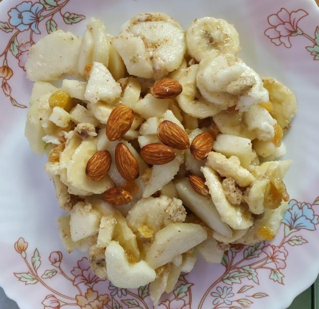 Фото - Овсянка, орехи, изюм, банан