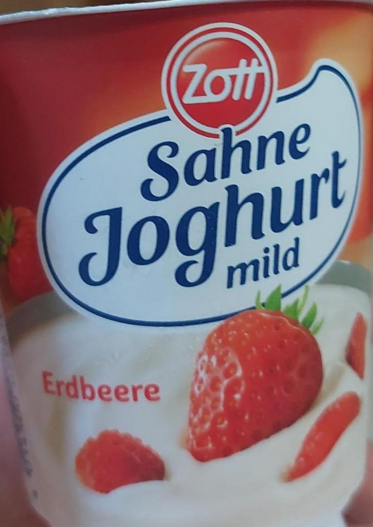 Фото - йогурт клубничный Zott