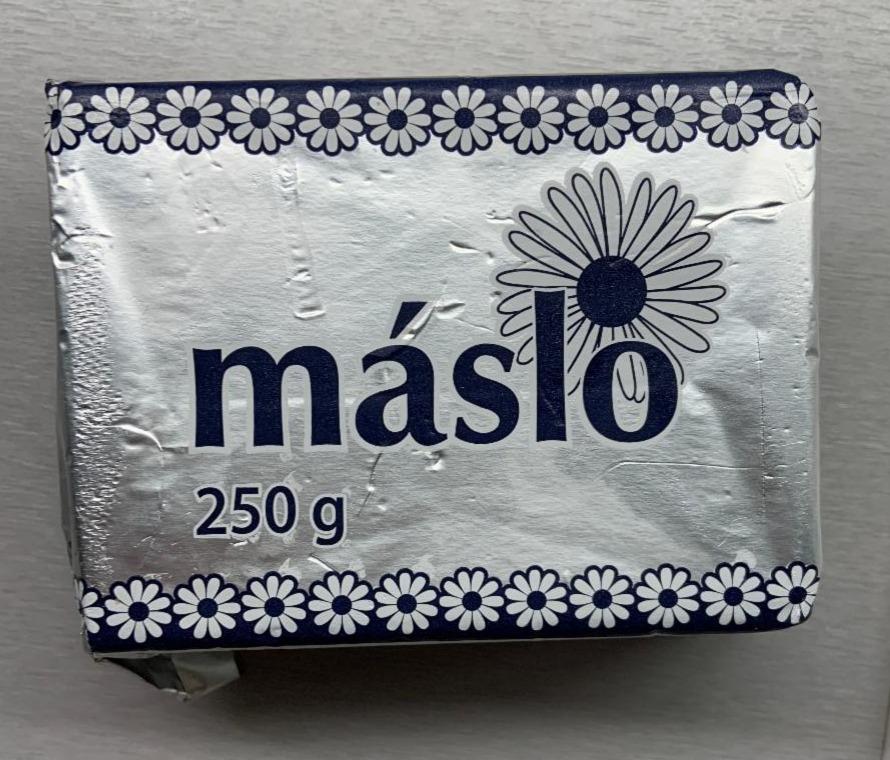 Фото - Масло сливочное Máslo 82% Milkpol