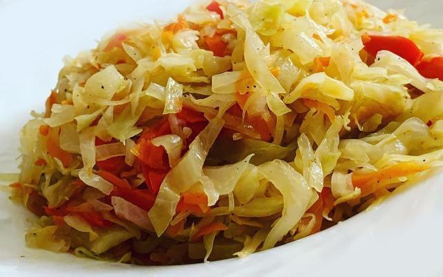 Фото - Салат из капусты и болгарского перца с маслом
